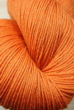 Load image into Gallery viewer, Kokadjo Superwash Wool and Silk